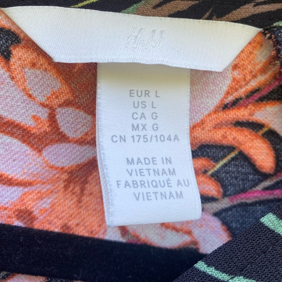 H&M Floral Black Dress Size Large - Picture 3 of 6